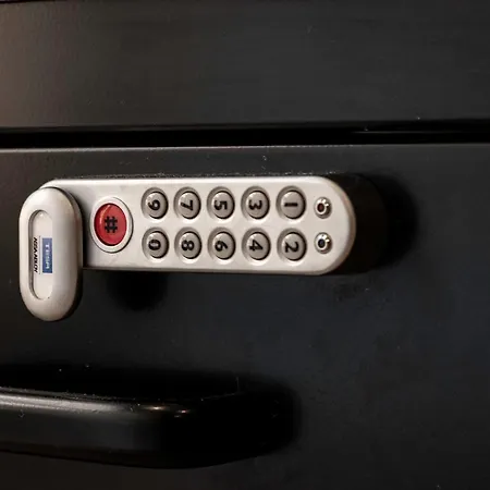 Uri Bbi00060 Self Check In Pensjonat
