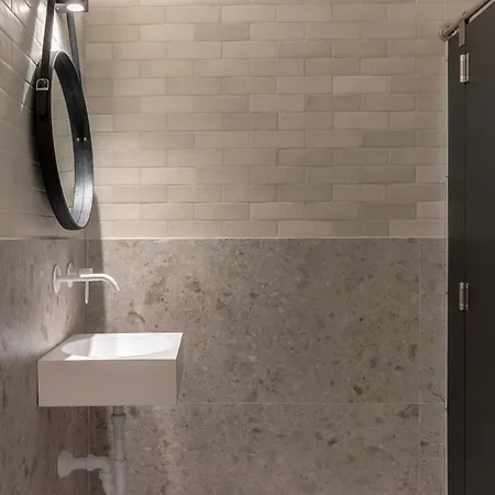 Uri Bbi00060 Self Check In * بلباو