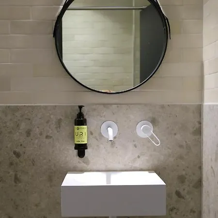 Uri Bbi00060 Self Check In